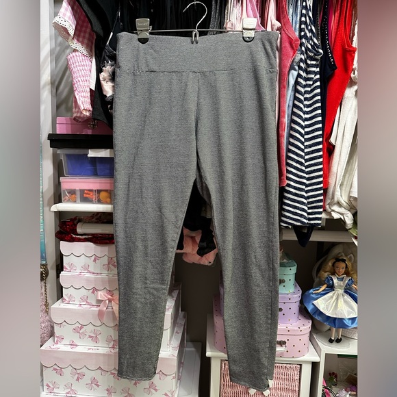 CK Calvin Klein Gray Capri Yoga Workout Leggings Size M - Picture 1 of 4